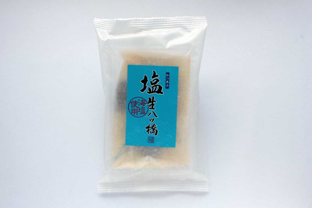 宇治彩菜 「生八ッ橋（塩）」はガツンとした塩気が甘さを引き立てる